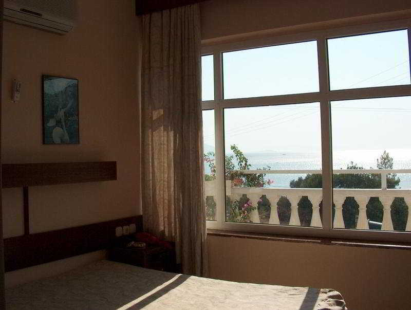 Kavala Hotel Турунч Екстер'єр фото